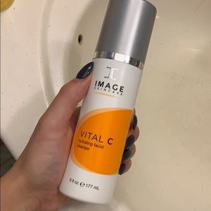 Image VITAL C hydrating facial cleanser